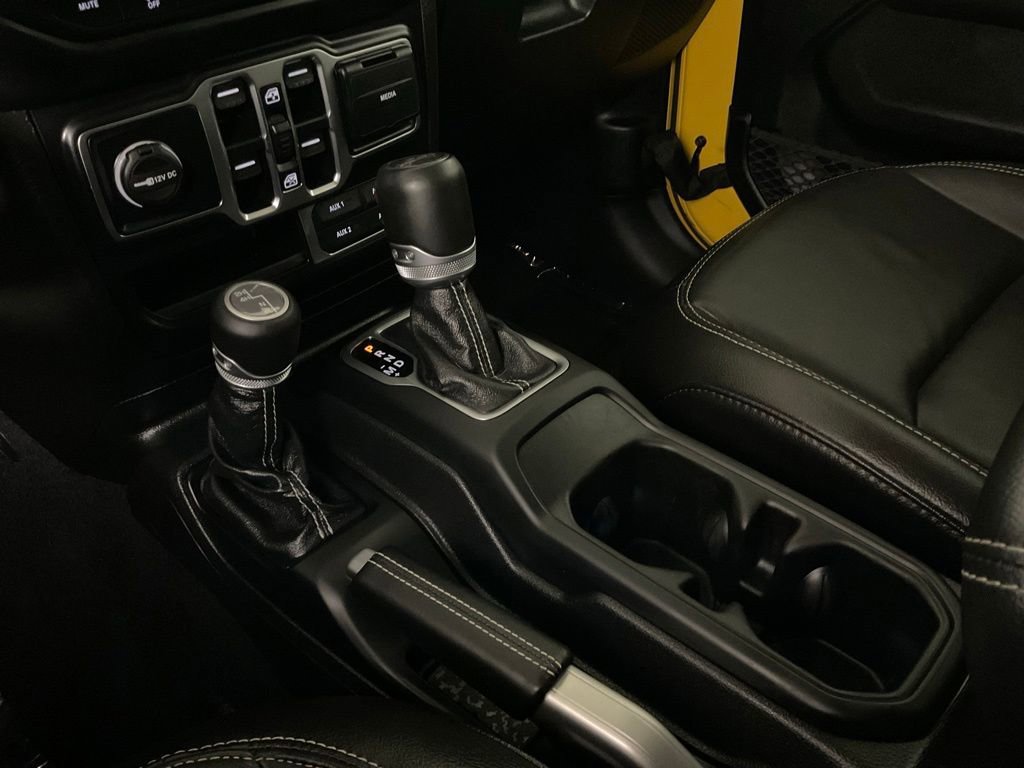 Used 2020 Jeep Wrangler Unlimited Sahara AWD/4WD image 18