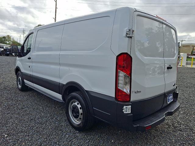 Certified 2017 Ford Transit 150 130 Low Roof RWD image 4