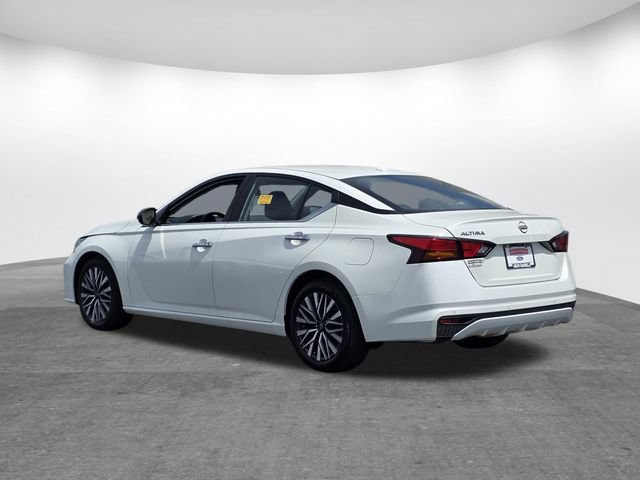 Used 2025 Nissan Altima 2.5 SV FWD image 6