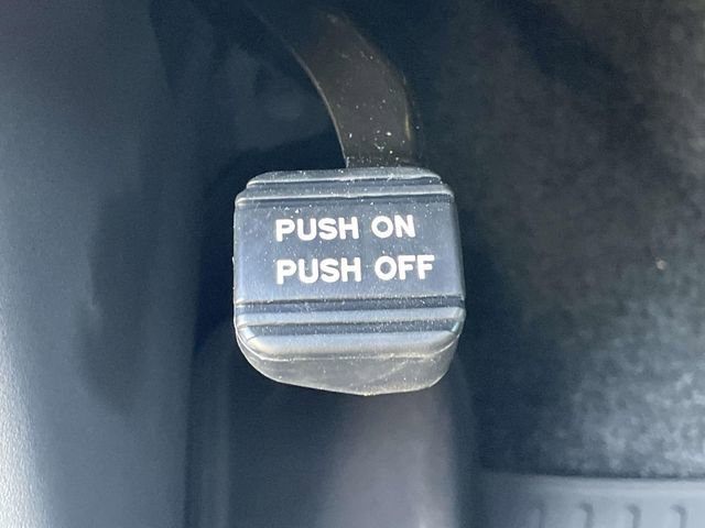 Used 2025 Nissan Frontier PRO-4X w/ Black Accent Package image 15