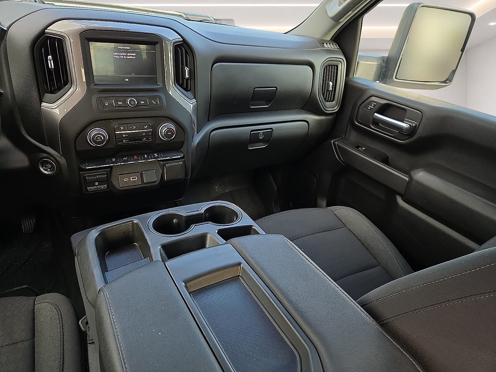 Used 2024 Chevrolet Silverado 2500 Custom w/ Custom Convenience Package AWD/4WD image 12