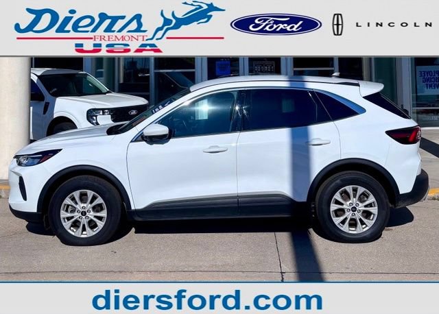Certified 2024 Ford Escape Active w/ Tech Pack #2 AWD/4WD image 1