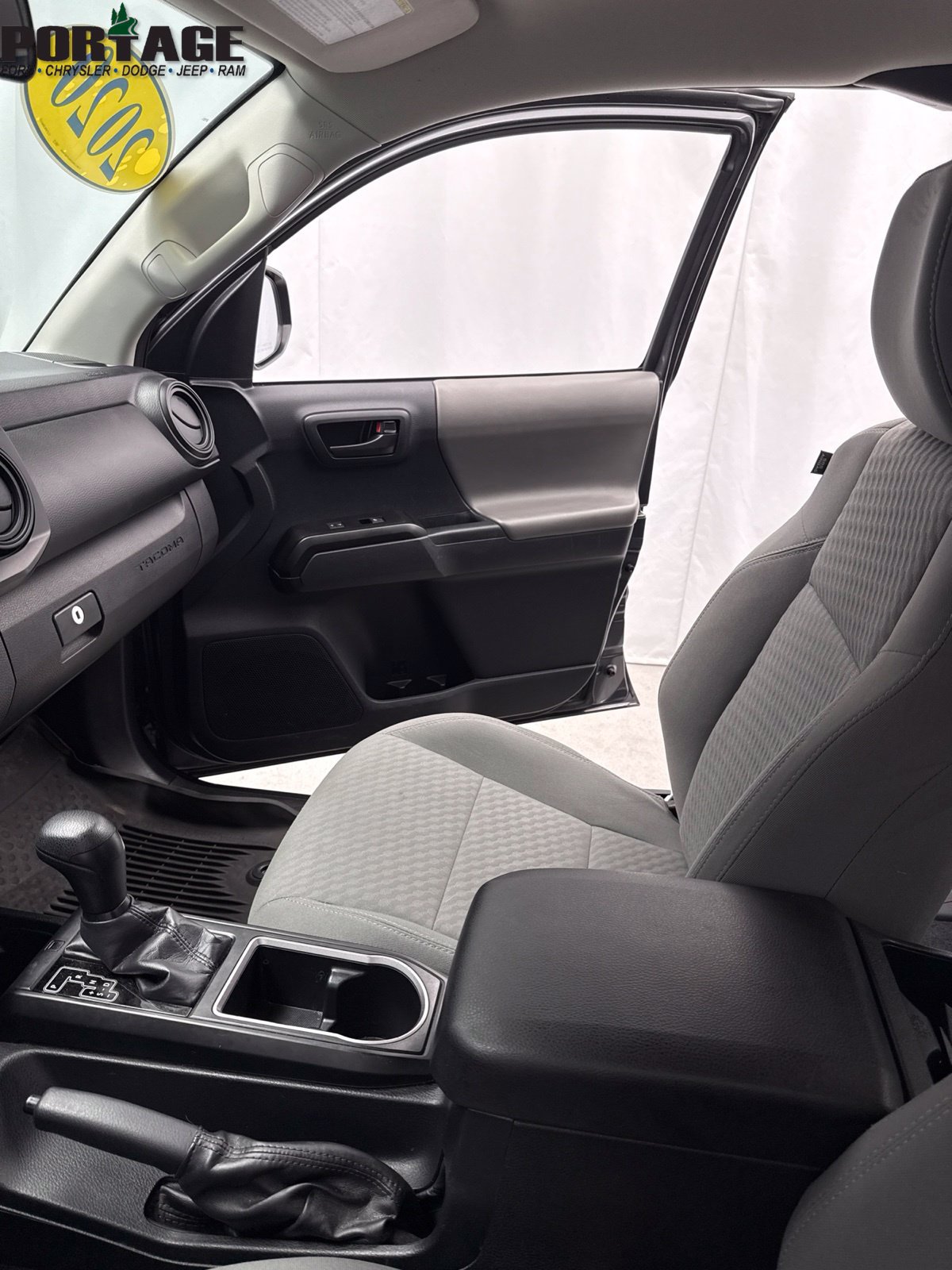 Used 2020 Toyota Tacoma SR5 AWD/4WD image 22