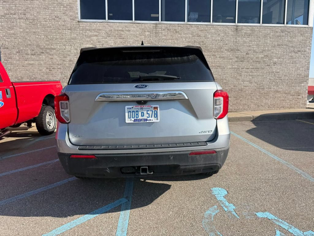 Certified 2023 Ford Explorer XLT w/ Class IV Trailer Tow Package AWD/4WD image 4