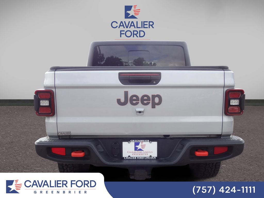 Used 2024 Jeep Gladiator Mojave w/ Technology Group AWD/4WD image 3