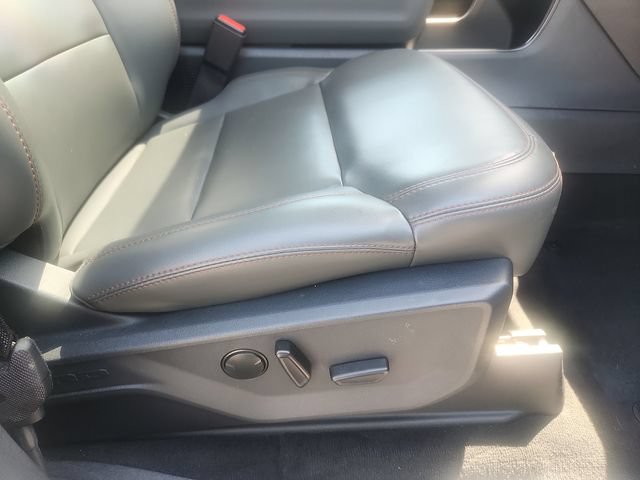 Certified 2025 Ford Expedition Active AWD/4WD image 35