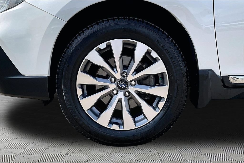 Used 2019 Subaru Outback 2.5i Touring AWD/4WD image 9