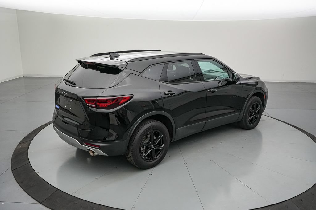 Used 2023 Chevrolet Blazer LT w/ Convenience Package FWD image 4