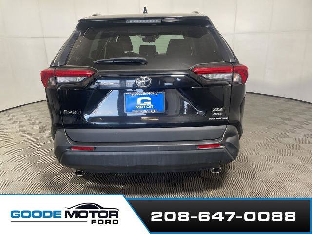 Used 2021 Toyota RAV4 XLE Premium AWD/4WD image 6