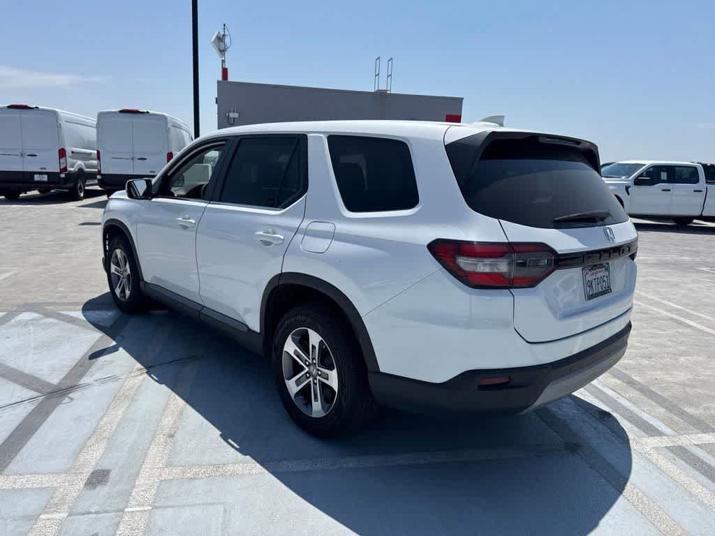 Used 2024 Honda Pilot EX-L image 3