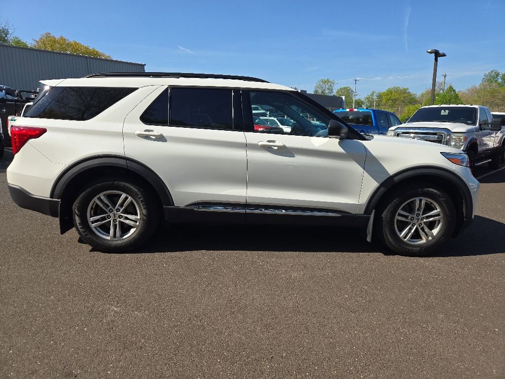 Certified 2020 Ford Explorer XLT w/ Equipment Group 202A AWD/4WD image 8