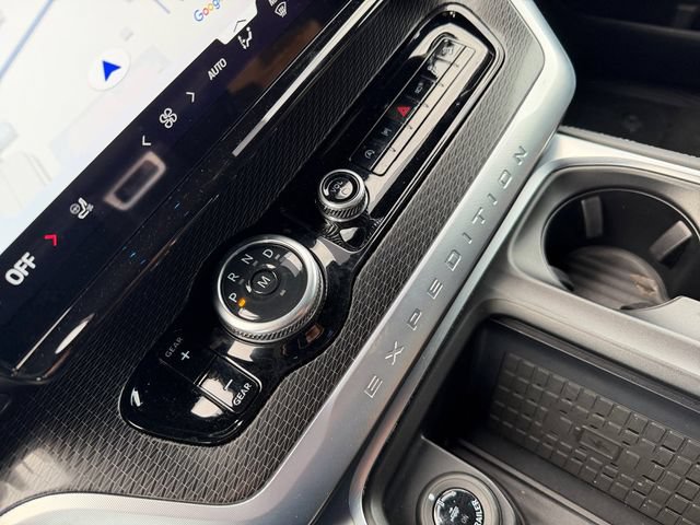 Certified 2025 Ford Expedition Max Platinum w/ Stealth Appearance Package AWD/4WD image 18