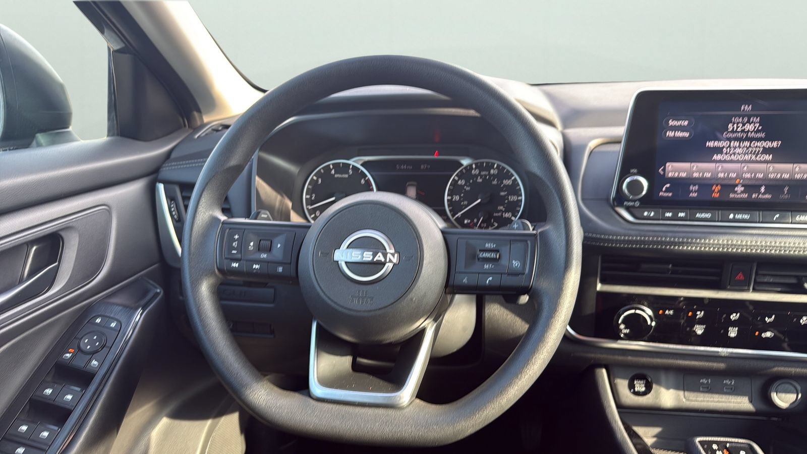 Used 2024 Nissan Rogue S FWD image 12