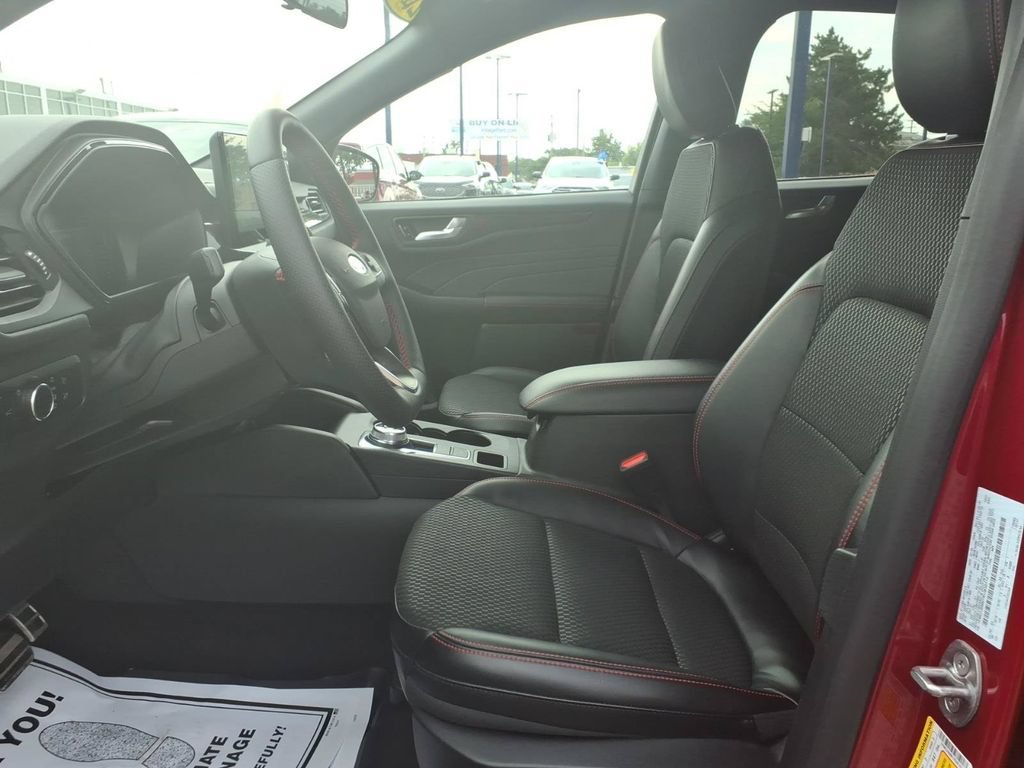 Certified 2024 Ford Escape ST-Line w/ Tech Pack #1 AWD/4WD image 15