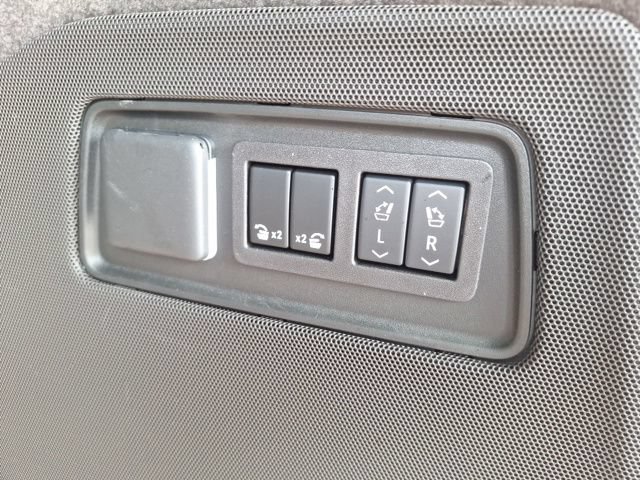 Used 2024 Cadillac Escalade Premium Luxury w/ LPO, Floor Liner Package AWD/4WD image 20