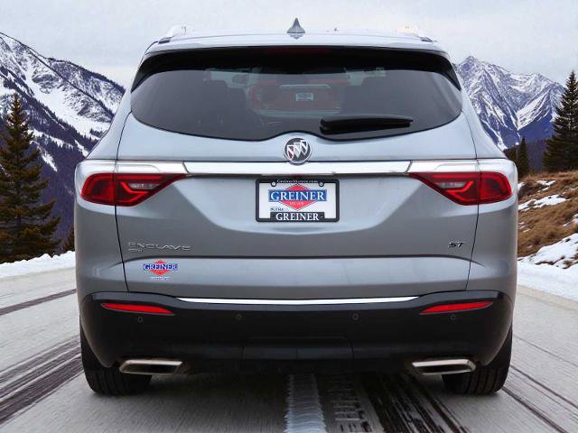 Used 2023 Buick Enclave Essence image 3