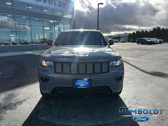 Used 2020 Jeep Grand Cherokee Altitude image 2