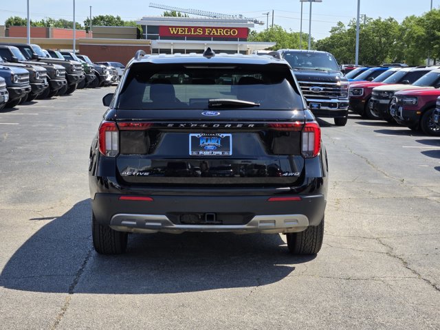 Certified 2025 Ford Explorer Active w/ Active Comfort Package AWD/4WD image 6