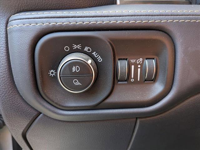 Used 2022 RAM 2500 Limited w/ Towing Technology Group image 17