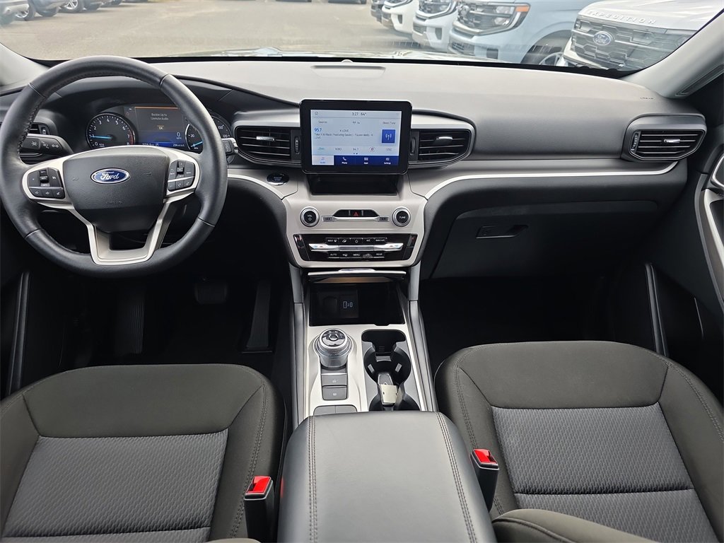 Certified 2024 Ford Explorer XLT image 14
