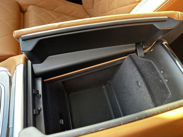 Used 2024 BMW X7 xDrive40i image 28