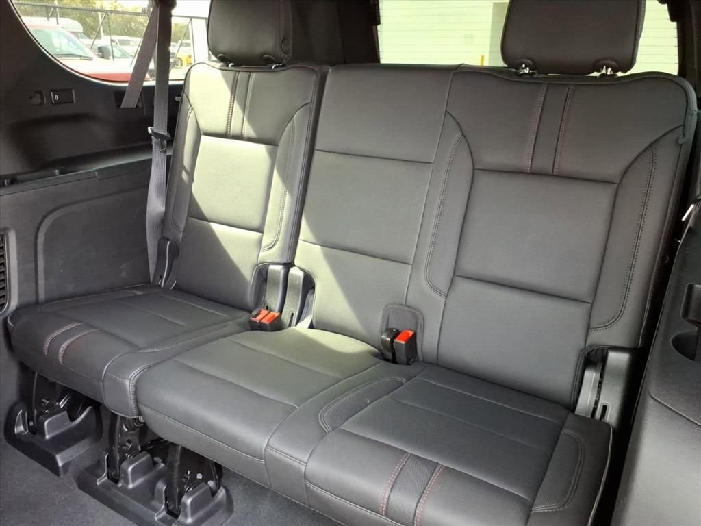 Used 2022 Chevrolet Suburban RST w/ Luxury Package image 13