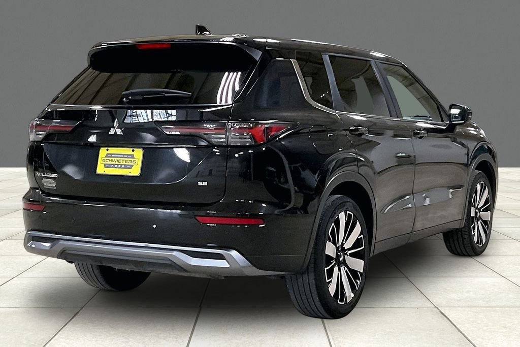 Used 2025 Mitsubishi Outlander SE AWD/4WD image 12