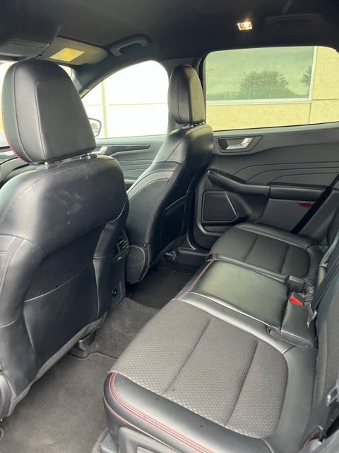Certified 2025 Ford Escape ST-Line AWD/4WD image 5