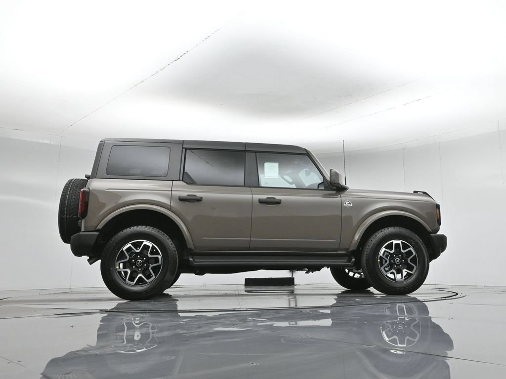 Certified 2026 Ford Bronco Outer Banks AWD/4WD image 11