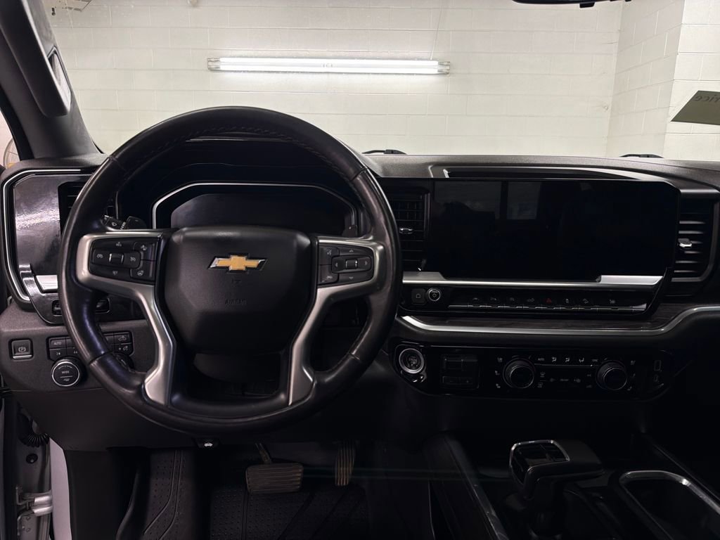 Used 2022 Chevrolet Silverado 1500 LTZ w/ LTZ Premium Package image 13