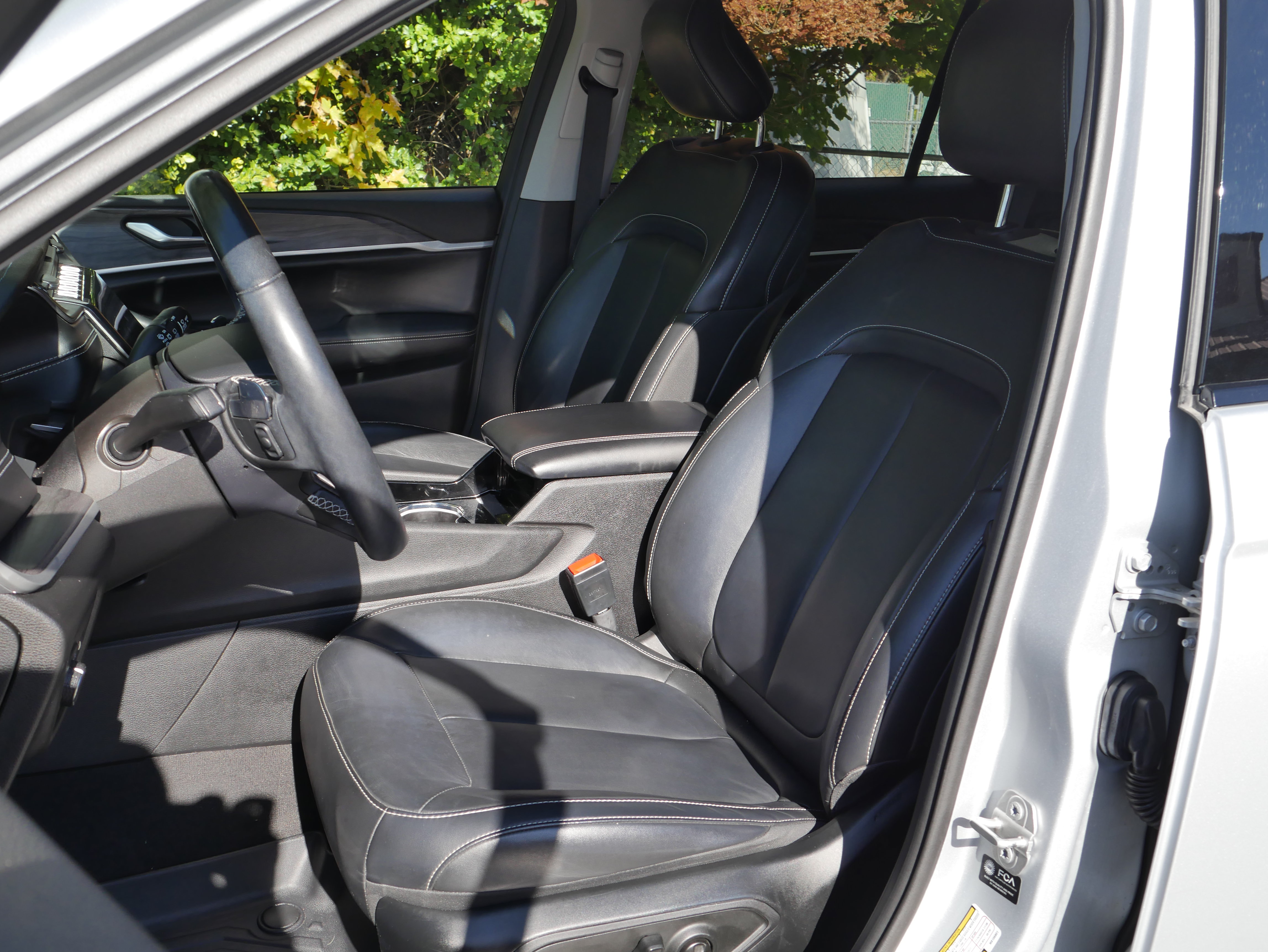 Used 2021 Jeep Grand Cherokee L Limited AWD/4WD image 34