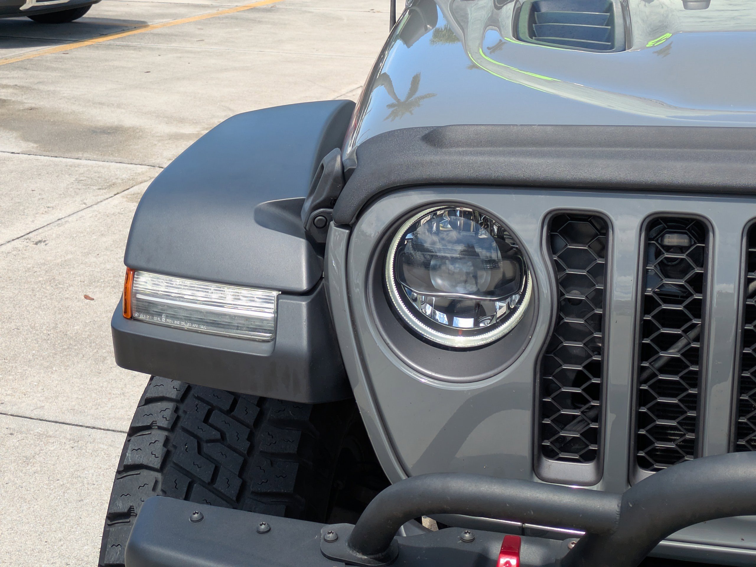 Used 2023 Jeep Gladiator Rubicon w/ LED Lighting Group AWD/4WD image 8