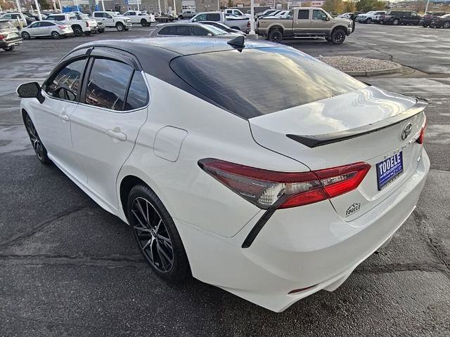 Used 2021 Toyota Camry SE image 9