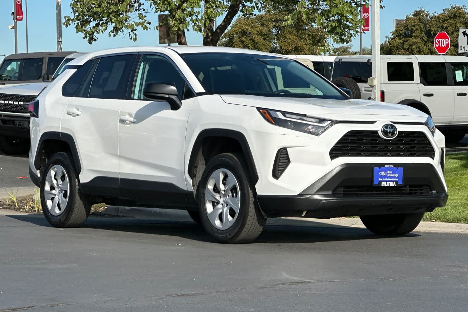 Used 2025 Toyota RAV4 LE AWD/4WD image 9