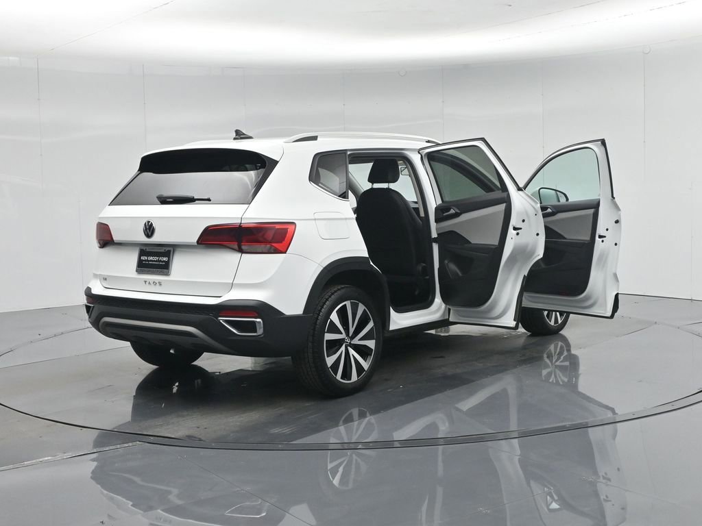 Used 2022 Volkswagen Taos SE image 53