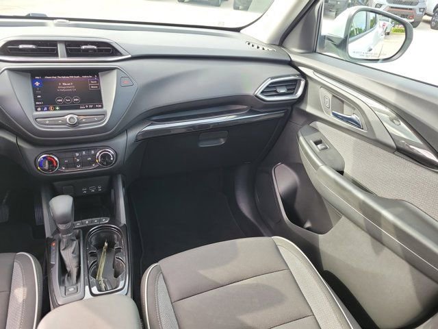 Used 2022 Chevrolet TrailBlazer LT w/ Confidence II Package FWD image 20