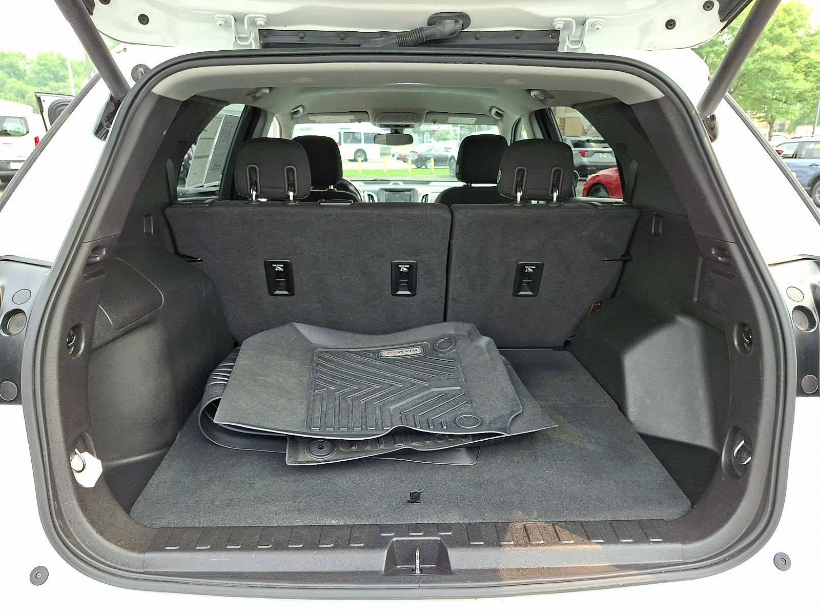 Used 2019 Chevrolet Equinox LT FWD image 29