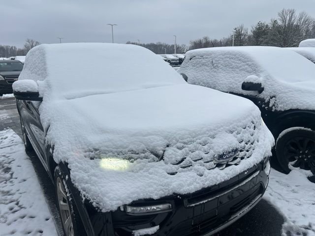 Certified 2020 Ford Explorer Platinum image 2