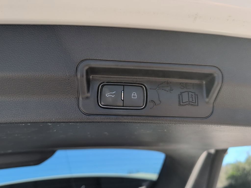 Certified 2021 Ford Explorer Limited w/ Equipment Group 301A image 14