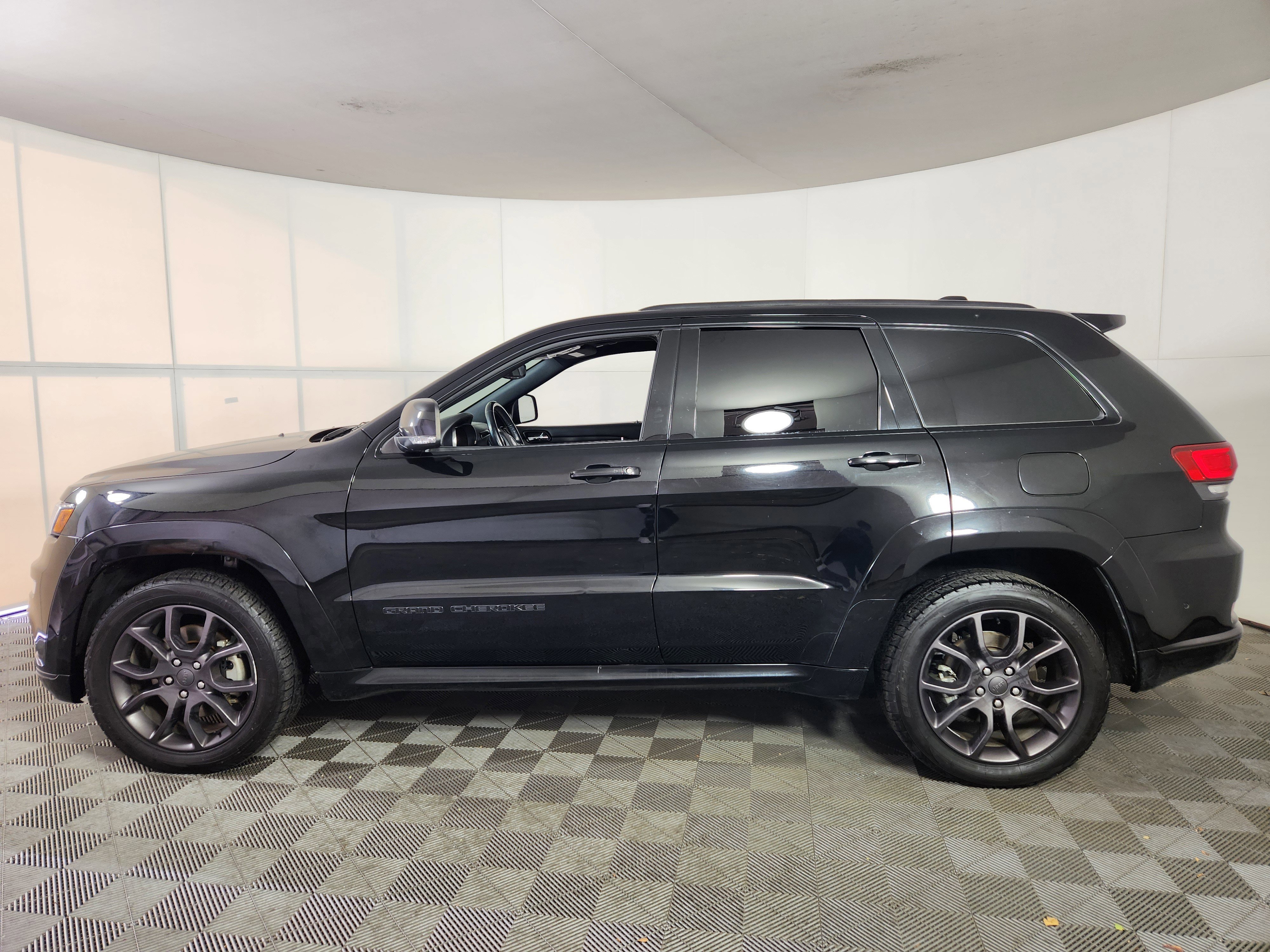 Used 2021 Jeep Grand Cherokee High Altitude image 2