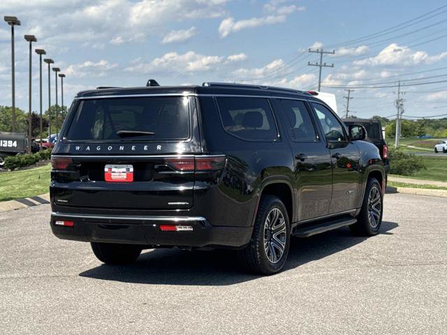Used 2023 Jeep Wagoneer L Series II AWD/4WD image 5