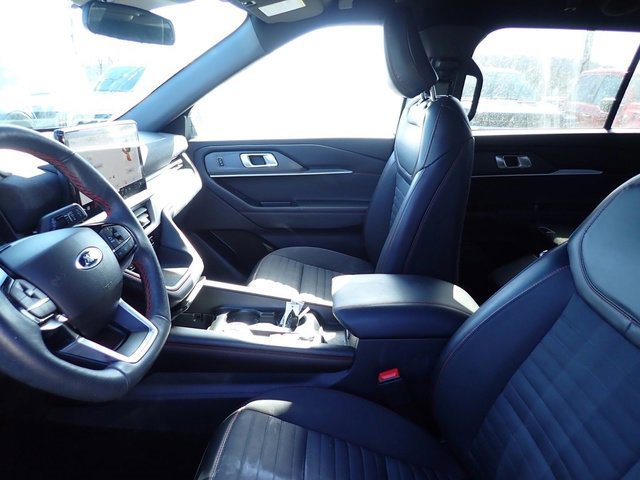 Certified 2025 Ford Explorer ST-Line image 10