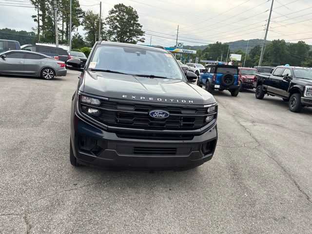 Certified 2025 Ford Expedition Active RWD image 4