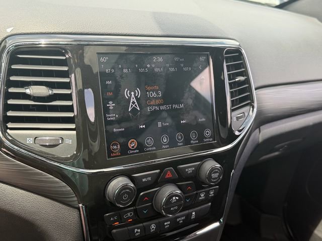 Used 2021 Jeep Grand Cherokee Laredo X AWD/4WD image 19