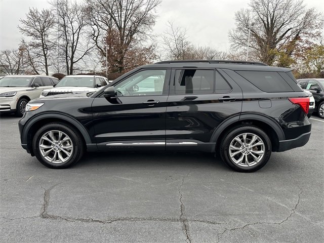 Certified 2022 Ford Explorer XLT w/ Equipment Group 202A image 8