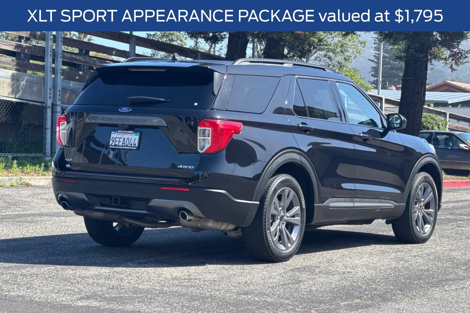 Certified 2022 Ford Explorer XLT w/ Equipment Group 202A AWD/4WD image 5