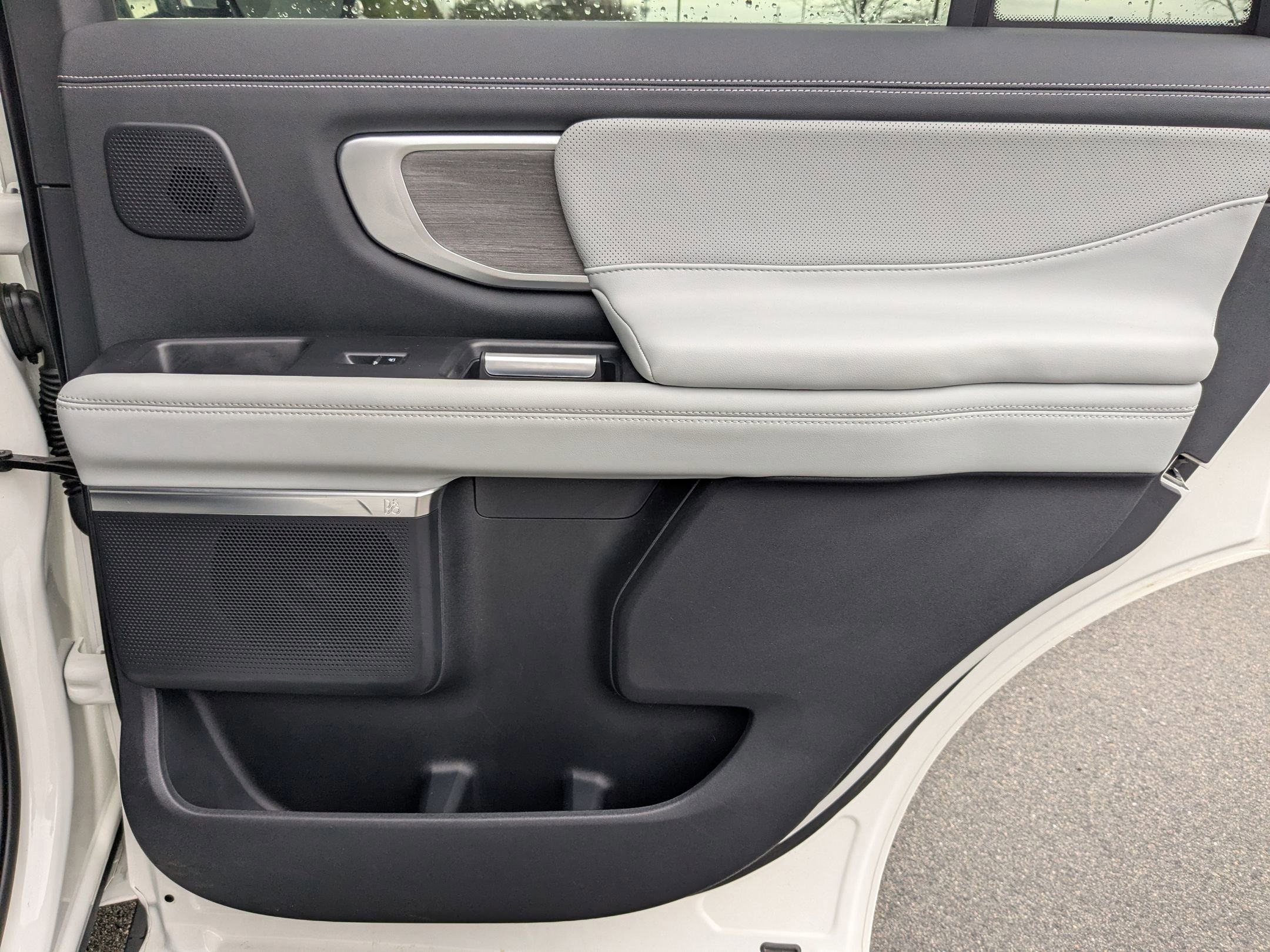 Certified 2025 Ford Expedition Platinum w/ Platinum Ultimate Package image 40