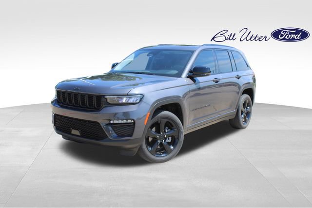 Used 2023 Jeep Grand Cherokee Limited w/ Black Appearance Package RWD image 1
