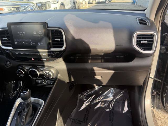 Used 2026 Hyundai Venue SEL FWD image 30