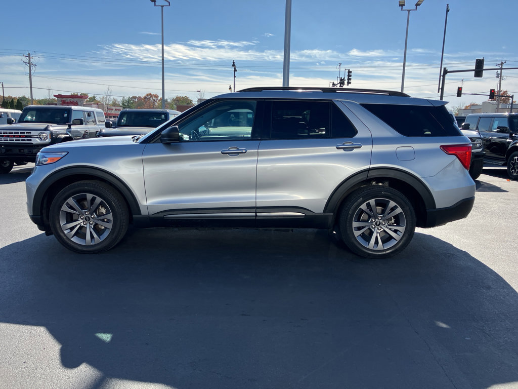 Certified 2021 Ford Explorer XLT w/ Equipment Group 202A image 2